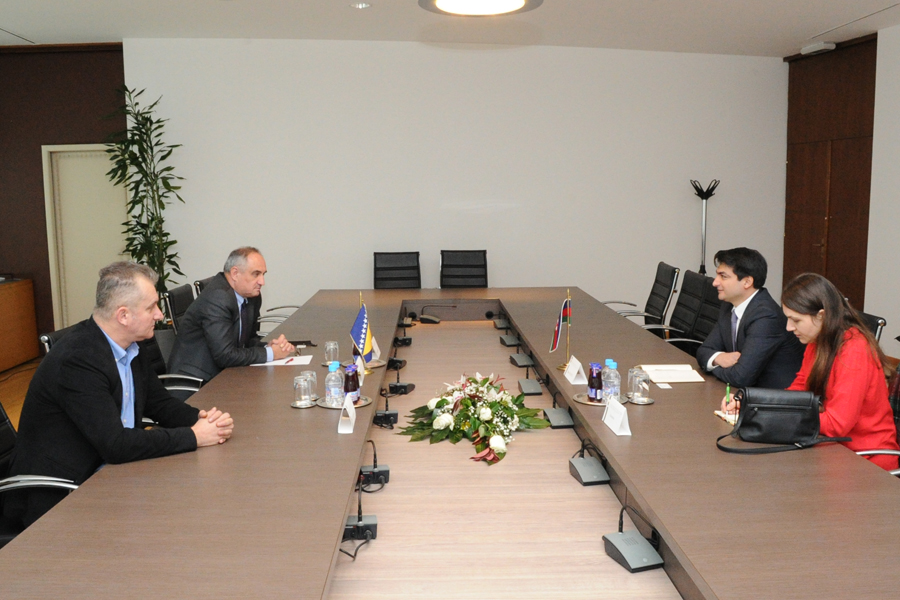 Чланови Групе пријатељства Парламентарне скупштине БиХ за Средњу и Источну Европу разговарали са шефом Мисије дипломатског представништва Републике Азербејџан